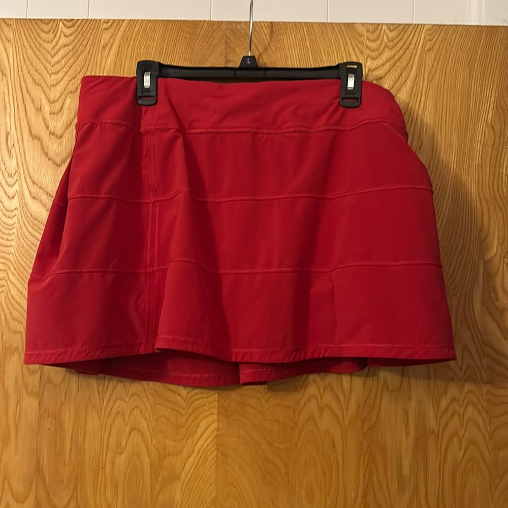 Lululemon red skirt size 16